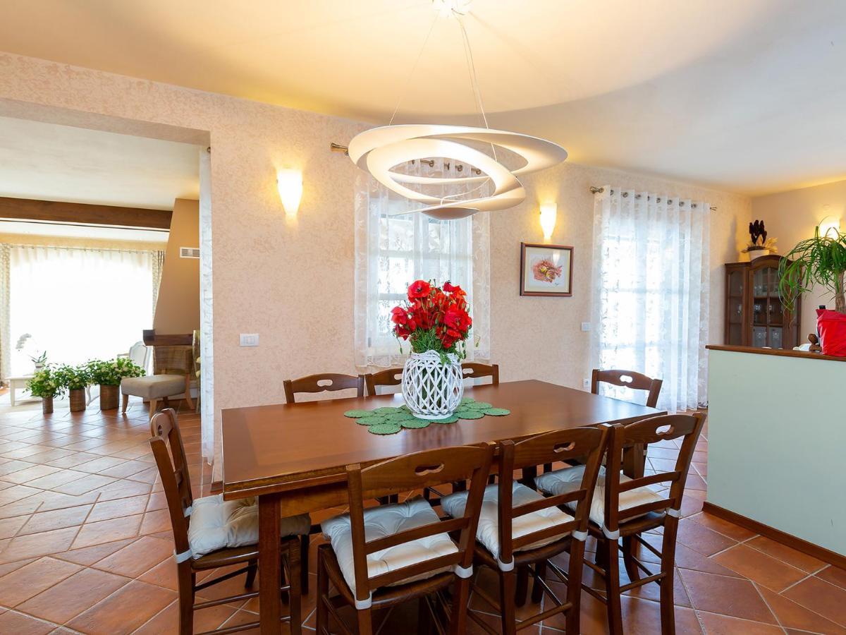 Montižana Villa Salvea With Heated Pool מראה חיצוני תמונה