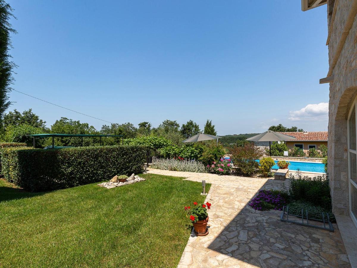 Montižana Villa Salvea With Heated Pool מראה חיצוני תמונה